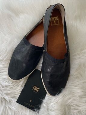 Frye Melissa Size 8 Black Flat